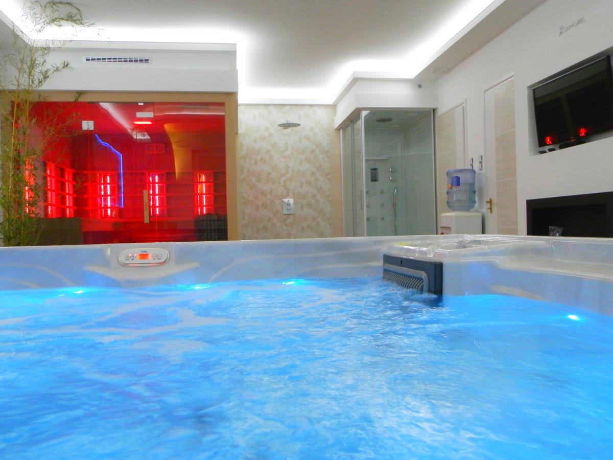 Katalin Boutique & Wellness Apartmanok Хайдусобосло Экстерьер фото